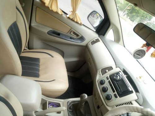 Used Toyota Innova MT 2004-2011 car at low price