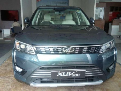 Mahindra XUV300 2019 MT for sale 