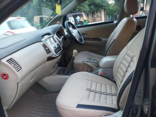 Toyota Innova 2.5 V 7 STR, 2013, Diesel MT for sale 