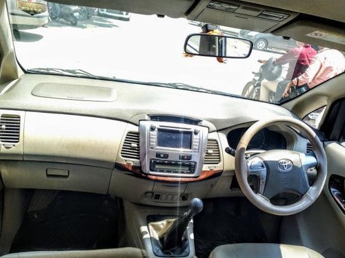 Used Toyota Innova MT 2004-2011 car at low price