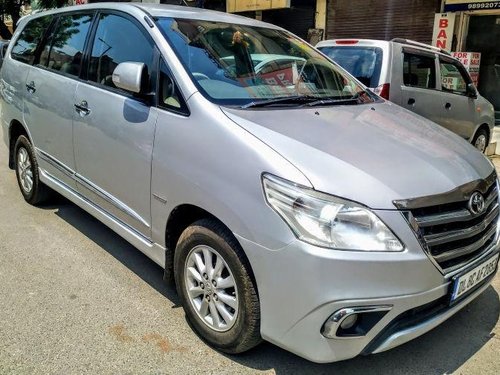 Used Toyota Innova MT 2004-2011 car at low price