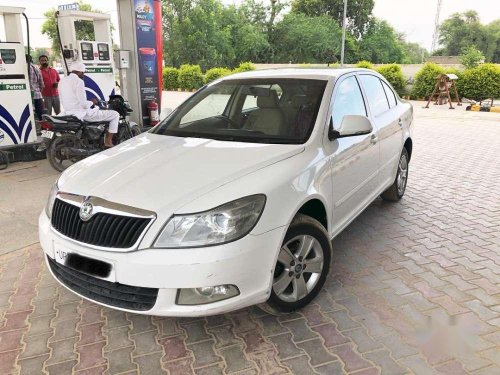 Used 2012 Skoda Laura MT for sale