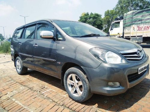 Toyota Innova 2004-2011 MT 2011 for sale