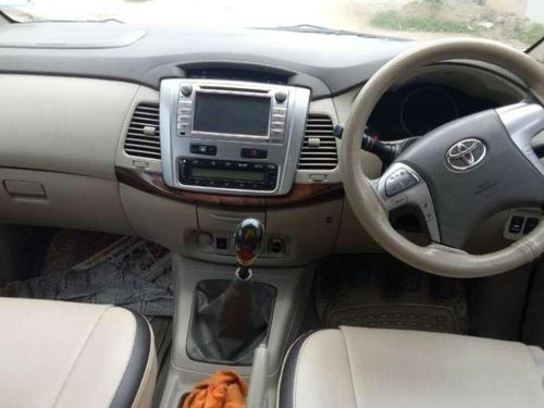 Used Toyota Innova 2.5 VX 7 STR MT at low price