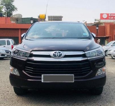 Used Toyota Innova Crysta 2.7 ZX AT car at low price