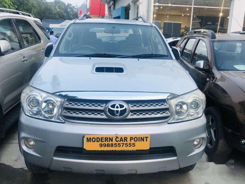 Toyota Fortuner 2.8 4X4 MT, 2011, Diesel for sale 