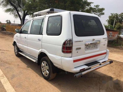 Chevrolet Tavera Elite LS - B3 10-Seater BS III, 2016, Diesel MT for sale 