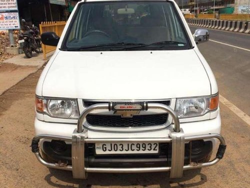 Chevrolet Tavera Elite LS - B3 10-Seater BS III, 2016, Diesel MT for sale 