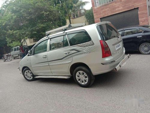 Toyota Innova 2.5 G4 8 STR, 2007, Diesel  MT for sale