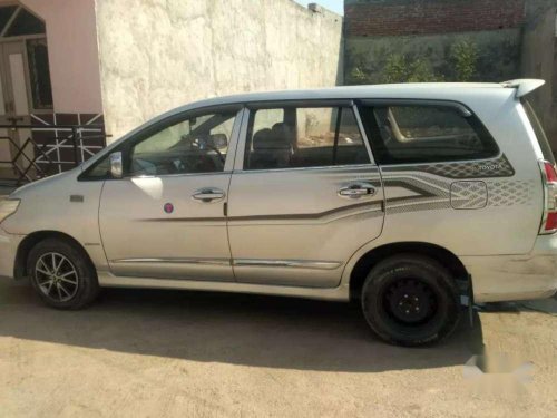 Used Toyota Innova MT car at low price