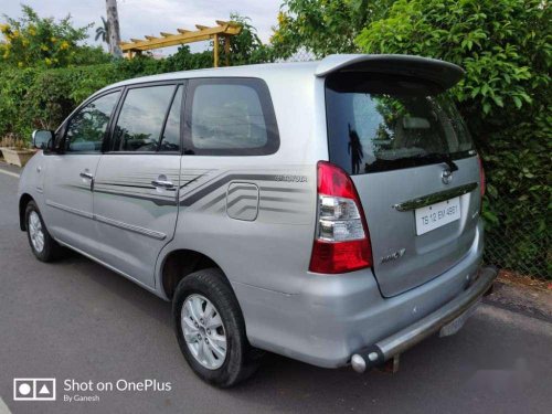 Toyota Innova 2.5 V 8 STR, 2010, Diesel MT for sale