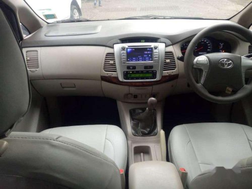 Toyota Innova 2.5 V 7 STR, 2013, Diesel MT for sale 