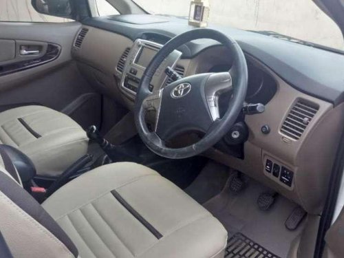 Toyota Innova 2.5 V 7 STR, 2016, Diesel MT for sale 