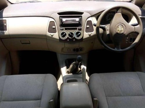 Toyota Innova 2.5 G BS IV 8 STR, 2006, Diesel MT for sale 