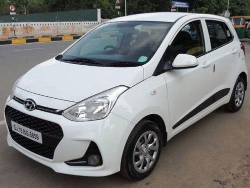 Used Hyundai Grand i10 MT car at low price