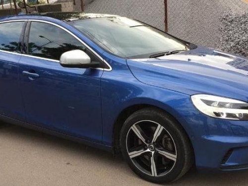 Used Volvo V40 AT for sale at low price