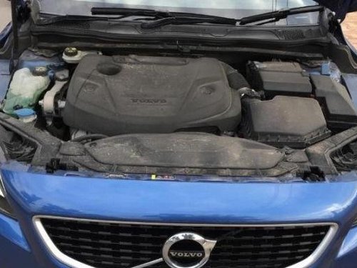 Used Volvo V40 AT for sale at low price
