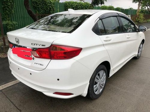 Used Honda City V AT car at low price