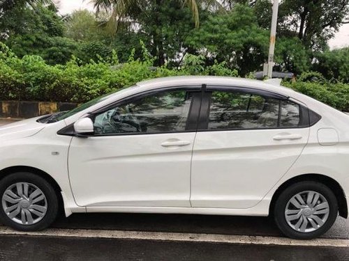 Used Honda City V AT car at low price