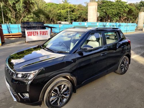 Mahindra XUV300 W8 Option Diesel MT for sale 