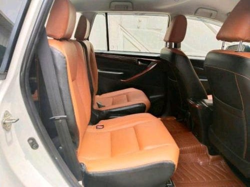 Used Toyota Innova Crysta 2.4 G MT car at low price