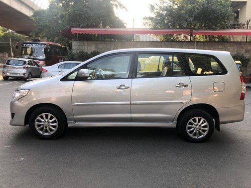 Toyota Innova 2013 MT for sale