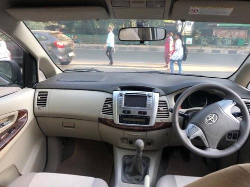 Toyota Innova 2013 MT for sale