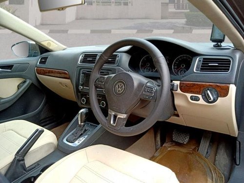 Volkswagen Jetta 2011-2013 2.0L TDI Highline AT 2011 for sale