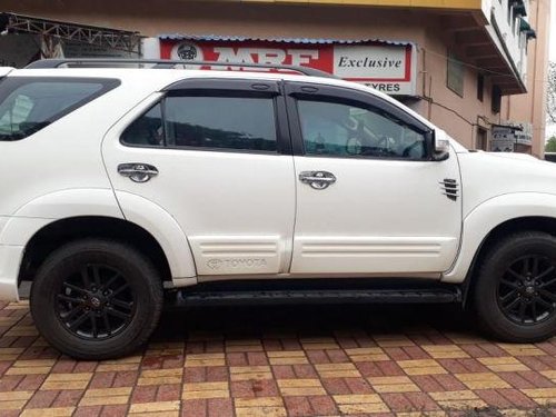 Used Toyota Fortuner 4x2 AT car at low price