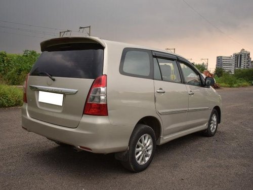 Toyota Innova 2012 MT for sale