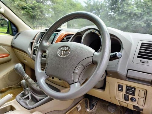 Toyota Fortuner 2009-2011 3.0 Diesel MT for sale
