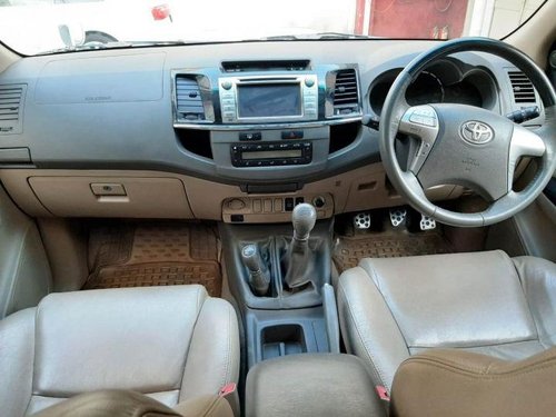 Toyota Fortuner 2011-2016 4x4 MT for sale