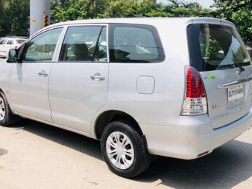 Toyota Innova 2010 MT for sale