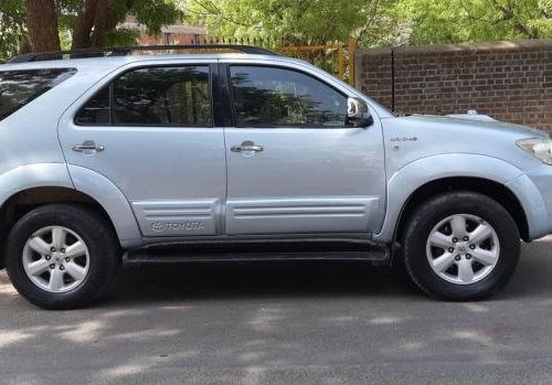 Toyota Fortuner 2009-2011 3.0 Diesel MT for sale