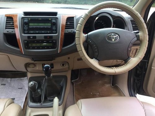 Toyota Fortuner 2009-2011 3.0 Diesel MT for sale