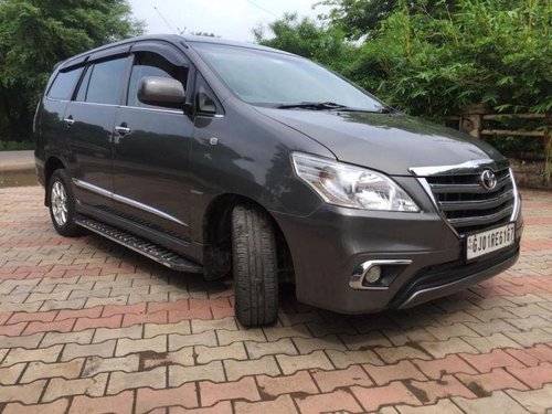 Used Toyota Innova MT car at low price