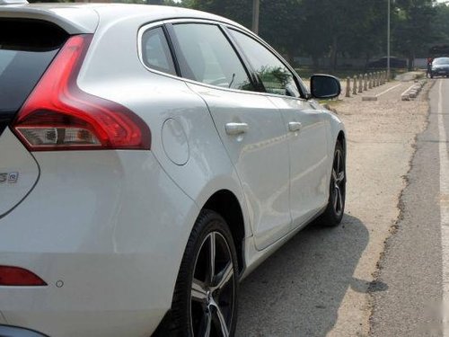 Volvo V40 2015-2016 D3 R-Design AT for sale