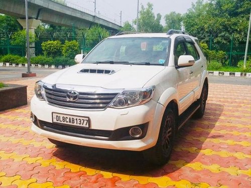 Used Toyota Fortuner 4x2 4 Speed AT car at low price