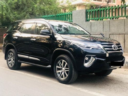 Toyota Fortuner 2.8 4WD MT 