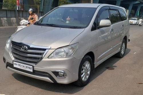 Used 2014 Toyota Innova 2.5 VX 8 STR BSIV MT for sale