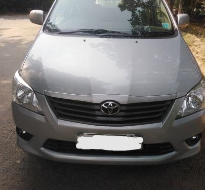 Used Toyota Innova MT car at low price