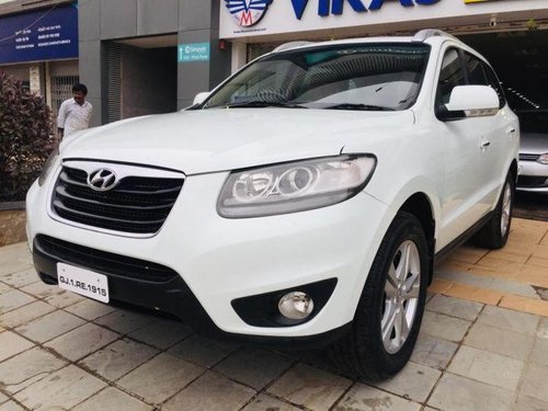 Used Hyundai Santa Fe 4x4 MT car at low price