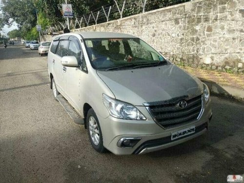 Used Toyota Innova MT 2004-2011 car at low price