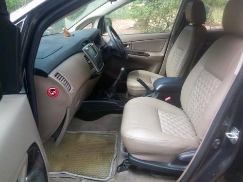 Used Toyota Innova MT 2004-2011 car at low price