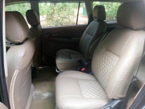 Used Toyota Innova MT 2004-2011 car at low price