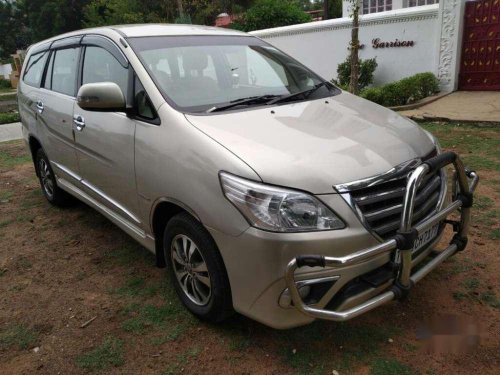 Toyota Innova 2.5 V 7 STR, 2015, Diesel MT for sale 