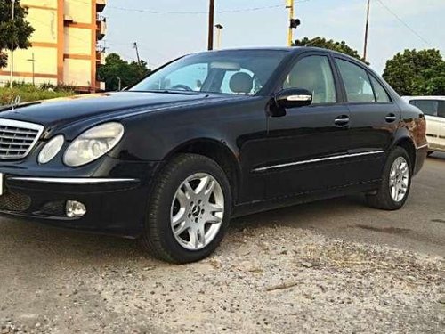 Mercedes Benz E Class 2005 AT for sale 