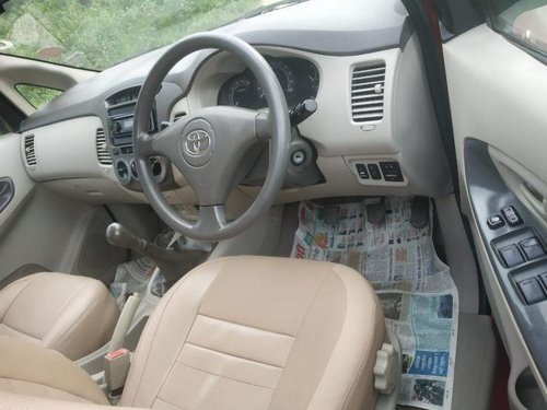 Toyota Innova 2004-2011 2.5 G4 Diesel 8-seater MT for sale