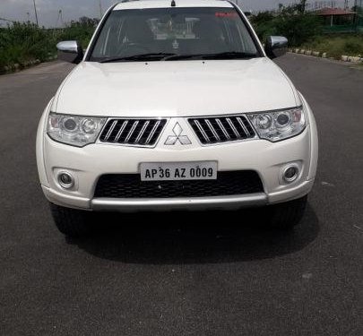 Used Mitsubishi Pajero Sport Sportz 4x4 MT car at low price