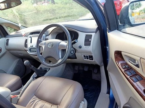 Toyota Innova 2004-2011 2.5 V Diesel 8-seater MT for sale